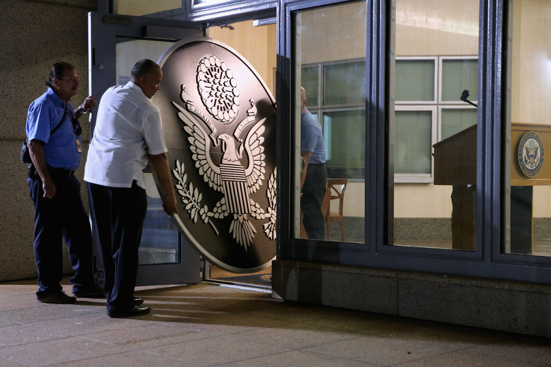 Illustration for article titled The U.S. Embassy in Havana Is a Perfect Metaphor for American Diplomacy